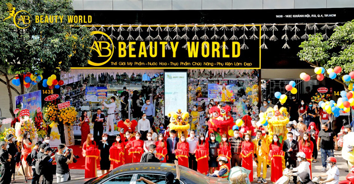 Sao Việt hội tụ trong sự kiện khai trương Siêu thị mỹ phẩm AB BEAUTY WORLD chi nhánh Khánh Hội - Quận 4 