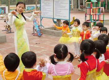 Những yêu cầu đối với giáo viên âm nhạc cho trẻ mầm non - Báo Thương Gia