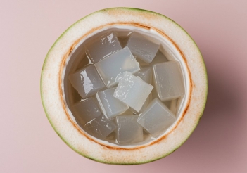 Cách làm rau câu trái dừa non dẻo ngon không bị tách lớp - Báo Thương Gia