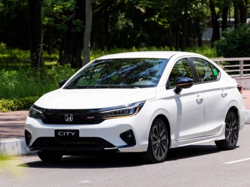 Honda City mấy chỗ? Bản Honda City RS có cửa sổ trời không