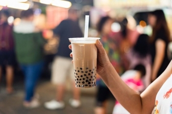 Mang thai 3 tháng đầu uống trà sữa được không và cần lưu ý điều gì - Báo Thương Gia