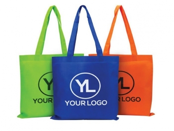Túi vải không dệt in logo – xu hướng quà tặng doanh nghiệp