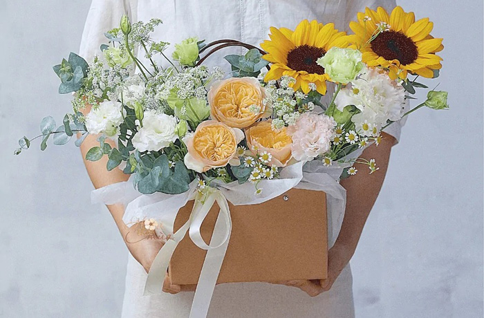 thăm bạn gái ốm nên mua gì